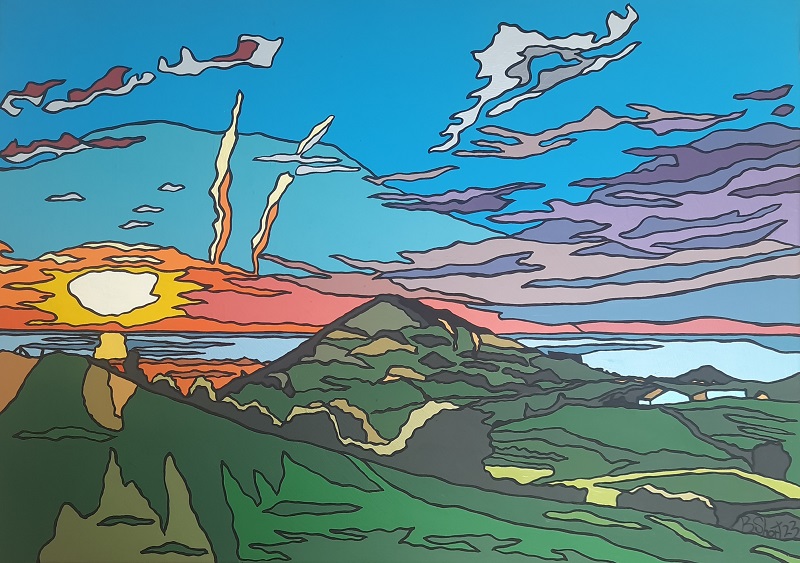 Farbenfrohe Landschaft mit Bergen und einem Sonnenuntergang im Hintergrund, angedeutete Wolken am Himmel.